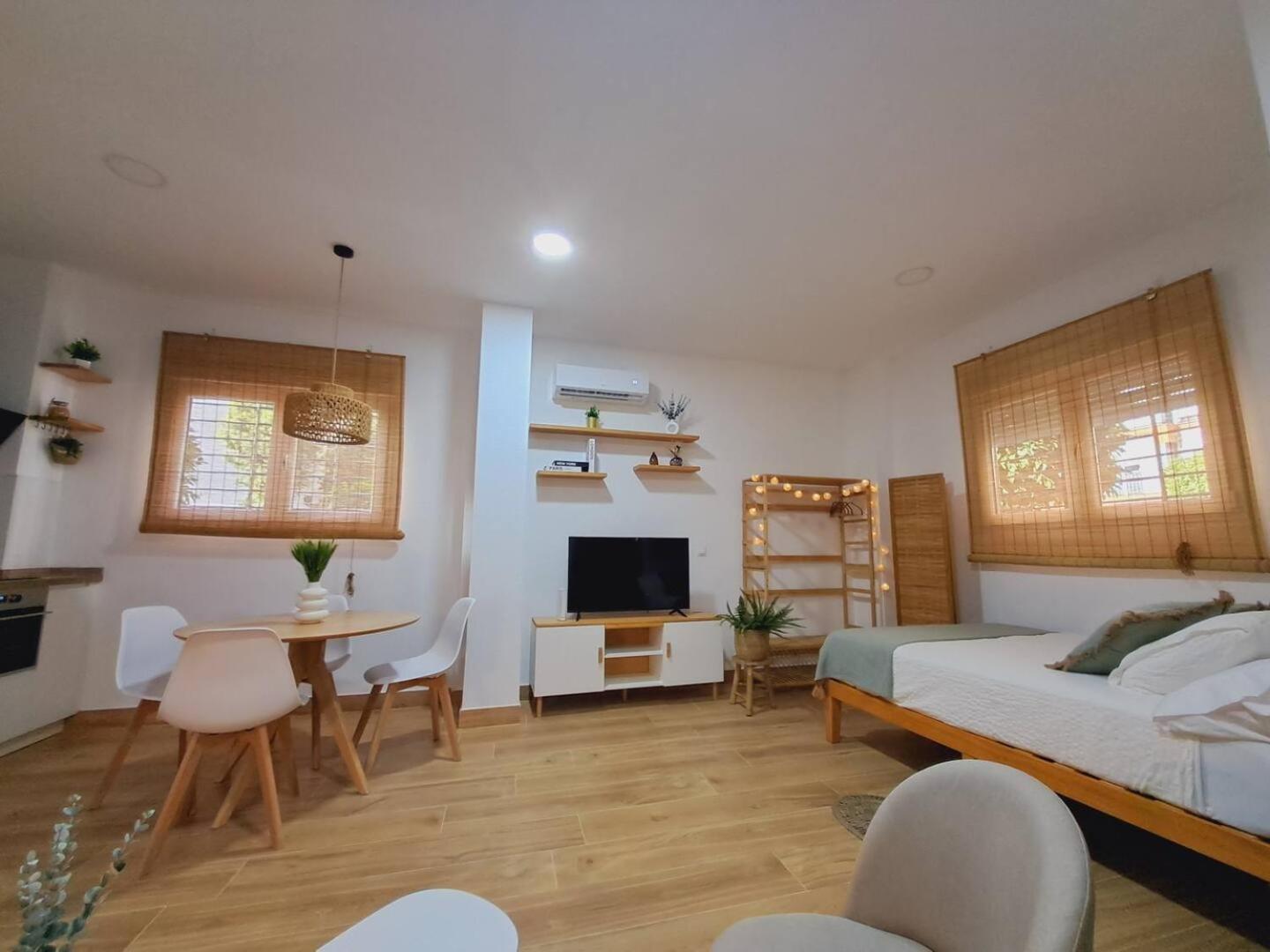 Coffee & Calm Triana Apartment セビリア エクステリア 写真